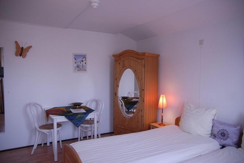 Sint Geertruid Hotel 'T Vlinderhofke חדר תמונה